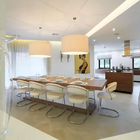Contemporary Vilamoura Stunning Open Plan Design Azure Elegance Large Private Pool Villa *