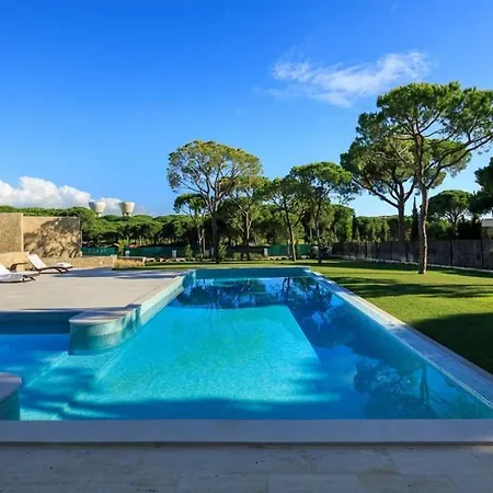 Villa Contemporary Vilamoura Stunning Open Plan Design Azure Elegance Large Private Pool *
