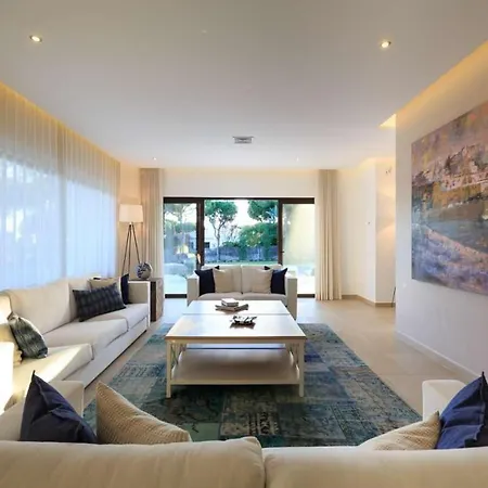 Villa Contemporary Vilamoura Stunning Open Plan Design Azure Elegance Large Private Pool *