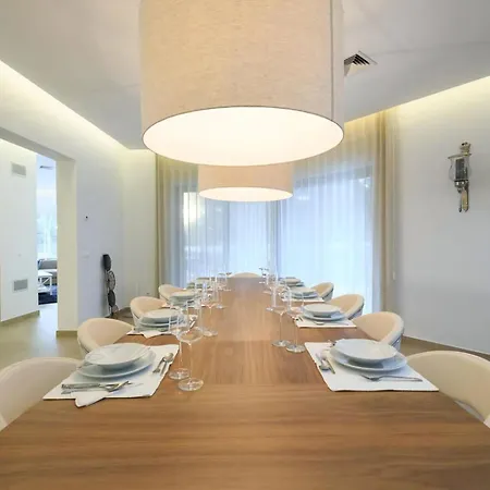 Villa Contemporary Vilamoura Stunning Open Plan Design Azure Elegance Large Private Pool *