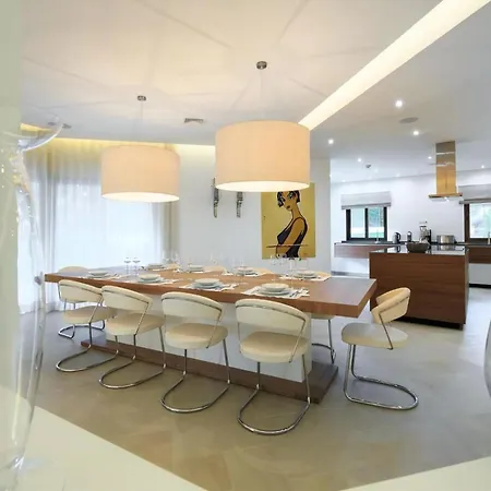 Villa Contemporary Vilamoura Stunning Open Plan Design Azure Elegance Large Private Pool