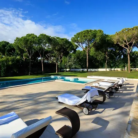 Villa Contemporary Vilamoura Stunning Open Plan Design Azure Elegance Large Private Pool Quarteira
