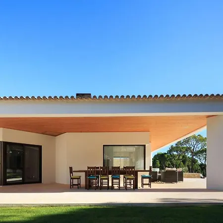 别墅 Contemporary Vilamoura Stunning Open Plan Design Azure Elegance 奎特里拉