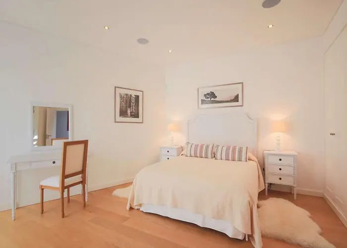 Contemporary Vilamoura Stunning Open Plan Design Azure Elegance * Quarteira