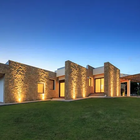 Вилла Contemporary Vilamoura Stunning Open Plan Design Azure Elegance Картейра