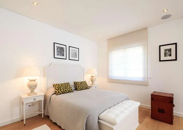 Contemporary Vilamoura Stunning Open Plan Design Azure Elegance *
