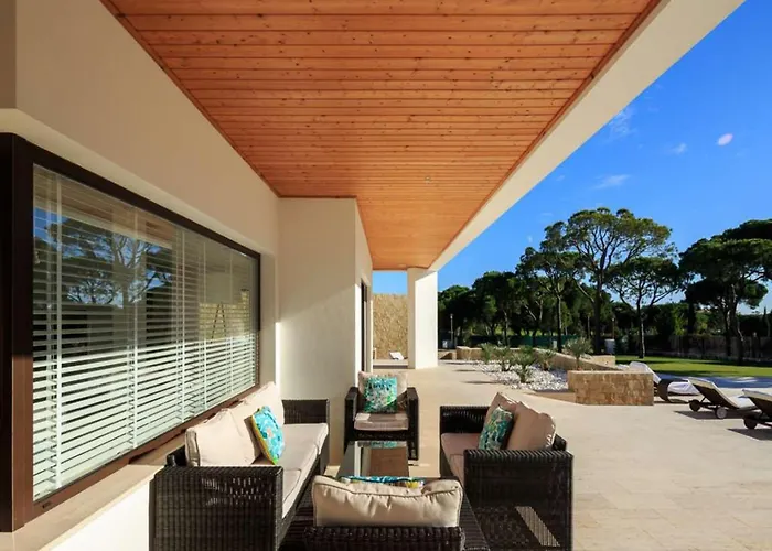 Contemporary Vilamoura Stunning Open Plan Design Azure Elegance 别墅 *